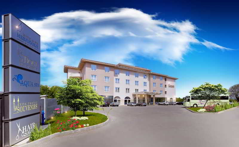 & Hotel 4*
