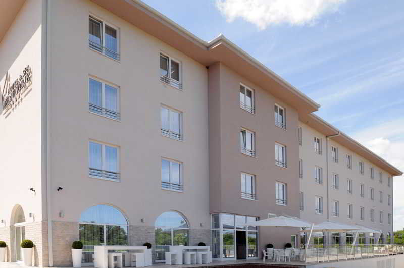 & Hotel 4*